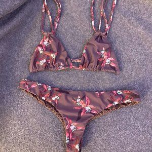 ⚠️SOLD ⚠️ acacia set